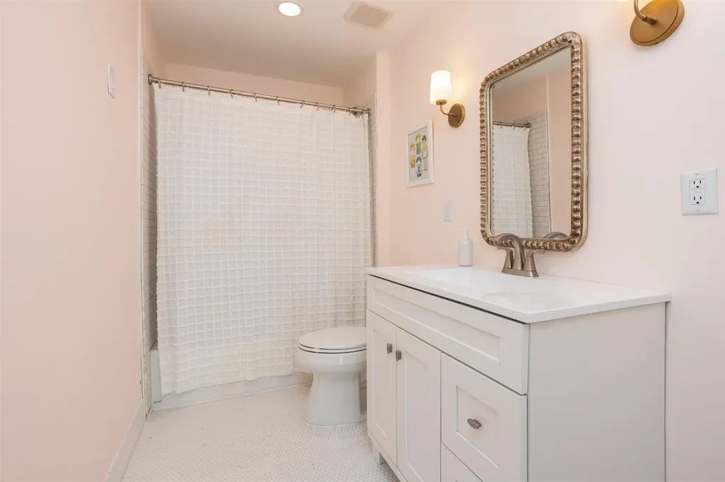 1163 Thompsons Point Road Charlotte VT 05445