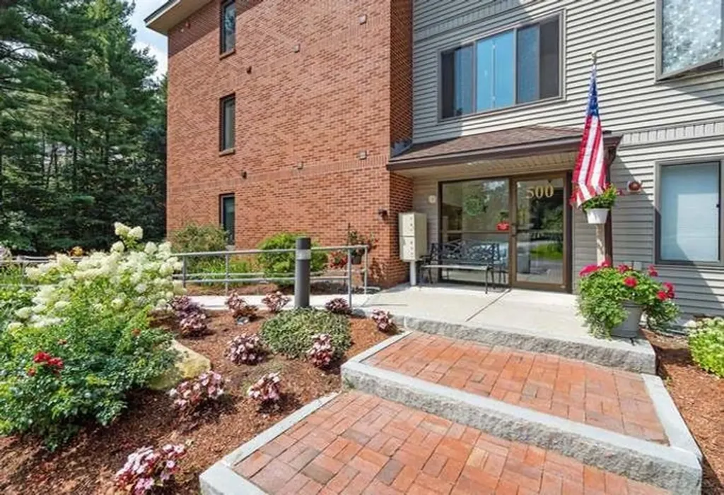 500 Candlewood Park Nashua NH 03063