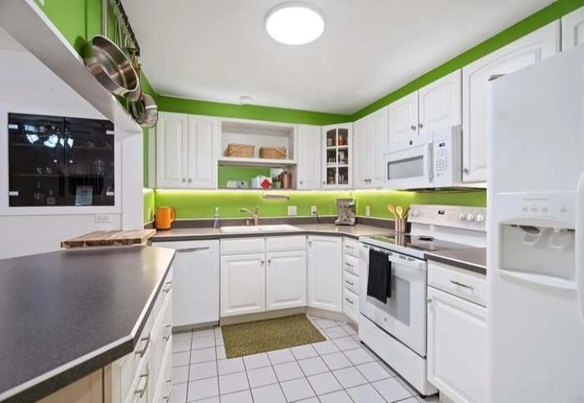 500 Candlewood Park Nashua NH 03063