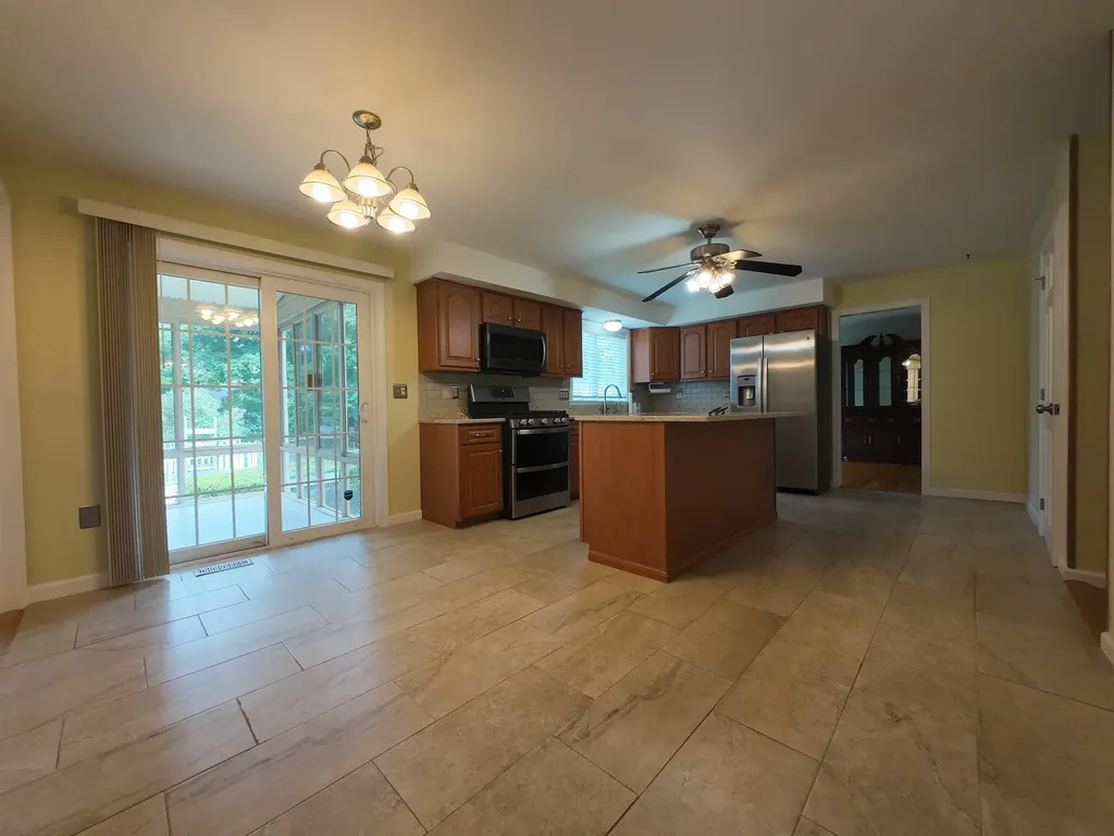 2 Farmington Road Nashua NH 03060