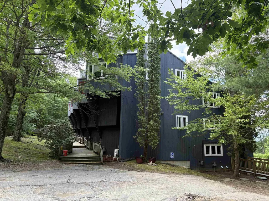 34 Weetamoo Trail Campton NH 03223