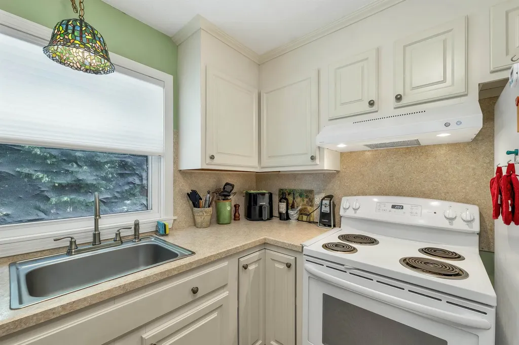 50 Blueberry Lane Laconia NH 03246