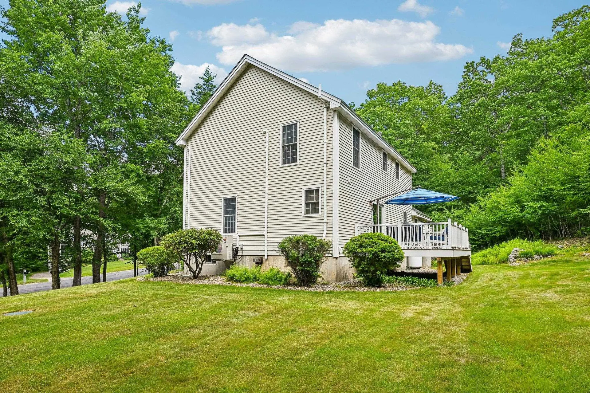 8 Hazelwood Drive Salem NH 03079