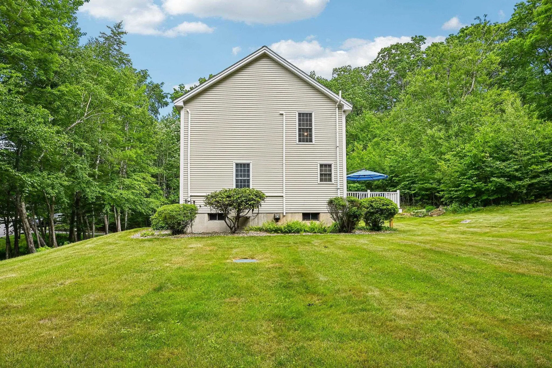 8 Hazelwood Drive Salem NH 03079