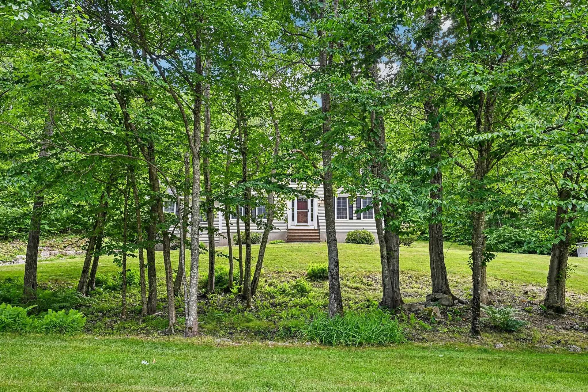 8 Hazelwood Drive Salem NH 03079
