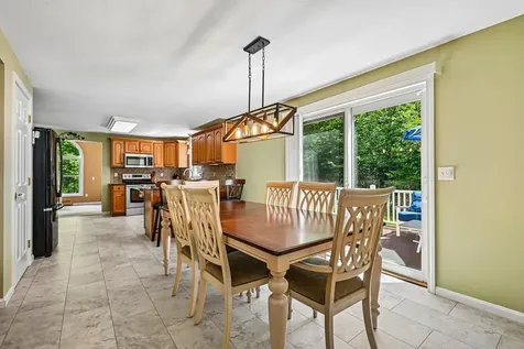 8 Hazelwood Drive Salem NH 03079