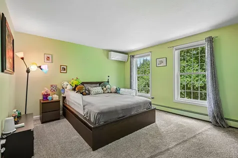 8 Hazelwood Drive Salem NH 03079