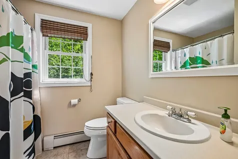 8 Hazelwood Drive Salem NH 03079