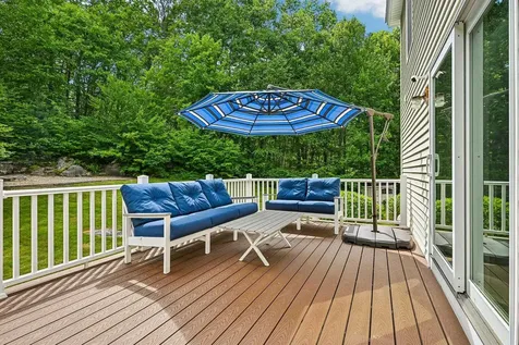 8 Hazelwood Drive Salem NH 03079