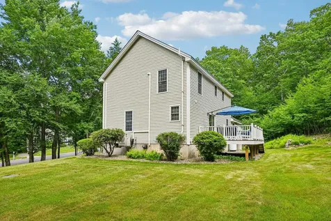 8 Hazelwood Drive Salem NH 03079