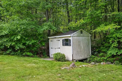 8 Hazelwood Drive Salem NH 03079