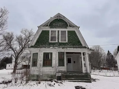 29 Dewey Street Richford VT 05476
