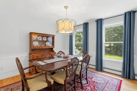 7 Premier Drive Londonderry NH 03053