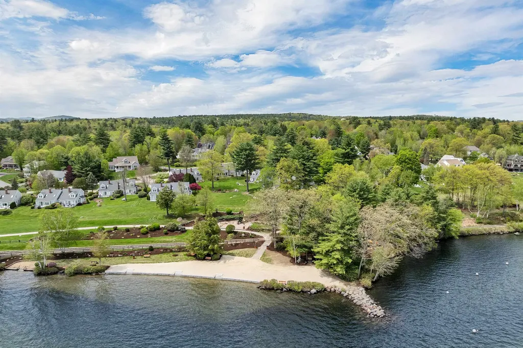 7 Croft Way Laconia NH 03246