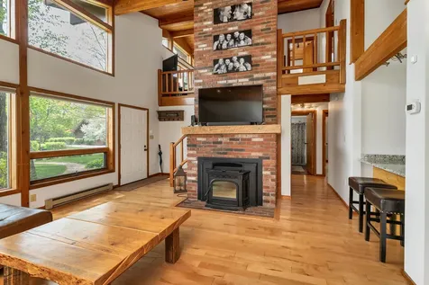 7 Croft Way Laconia NH 03246