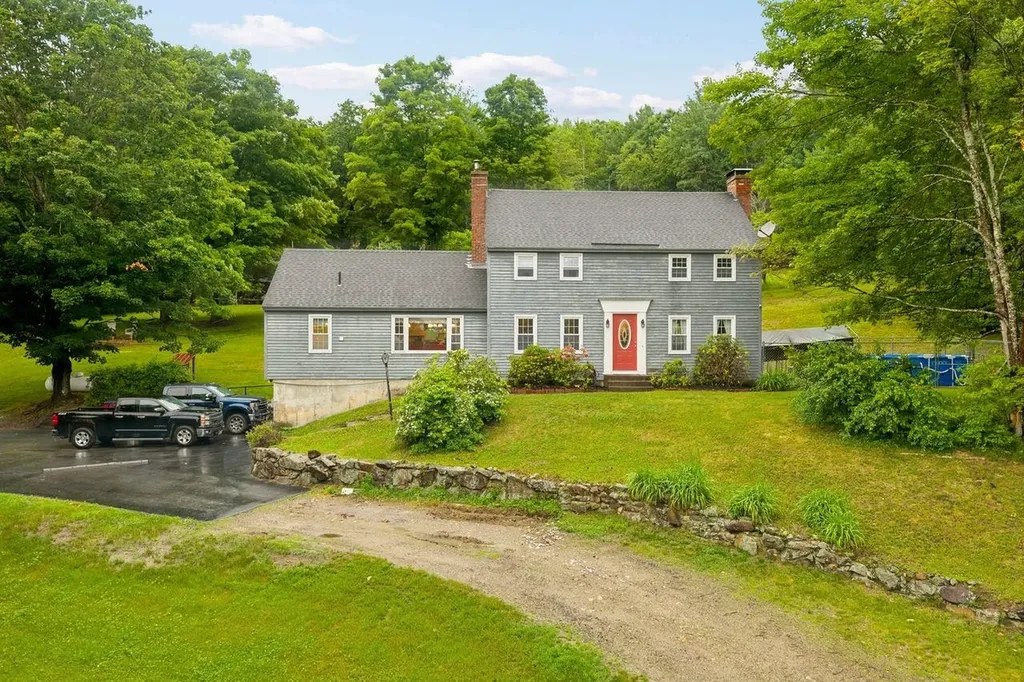 39 Briar Hill Road Bristol NH 03222