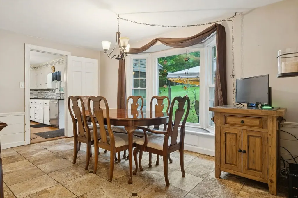 39 Briar Hill Road Bristol NH 03222