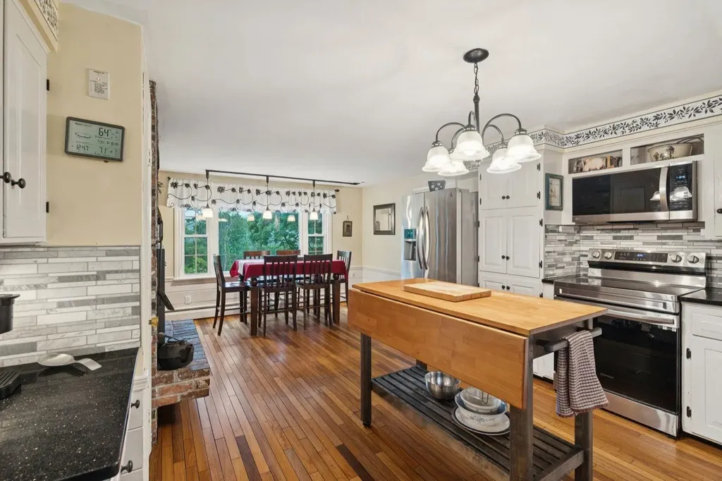 39 Briar Hill Road Bristol NH 03222