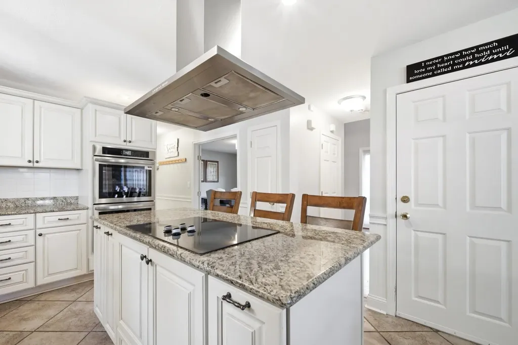 9 Tennyson Drive Manchester NH 03104