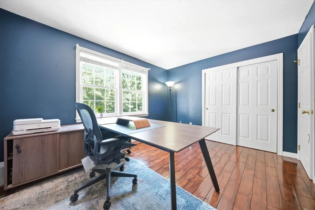 9 Tennyson Drive Manchester NH 03104