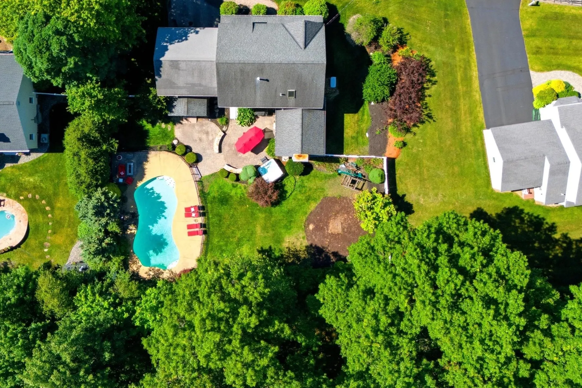 9 Tennyson Drive Manchester NH 03104