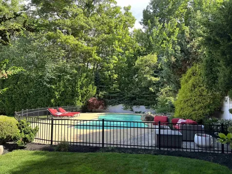 9 Tennyson Drive Manchester NH 03104
