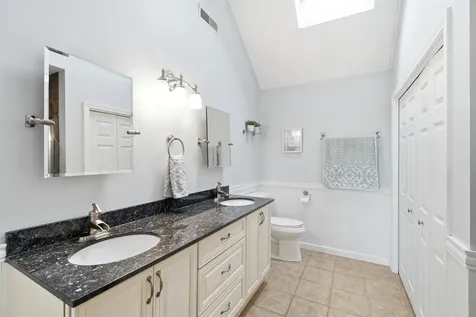 9 Tennyson Drive Manchester NH 03104