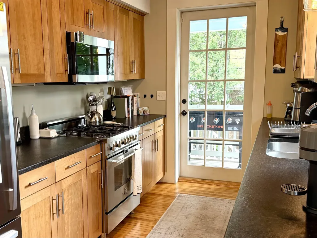 65 Mark Street Portsmouth NH 03801