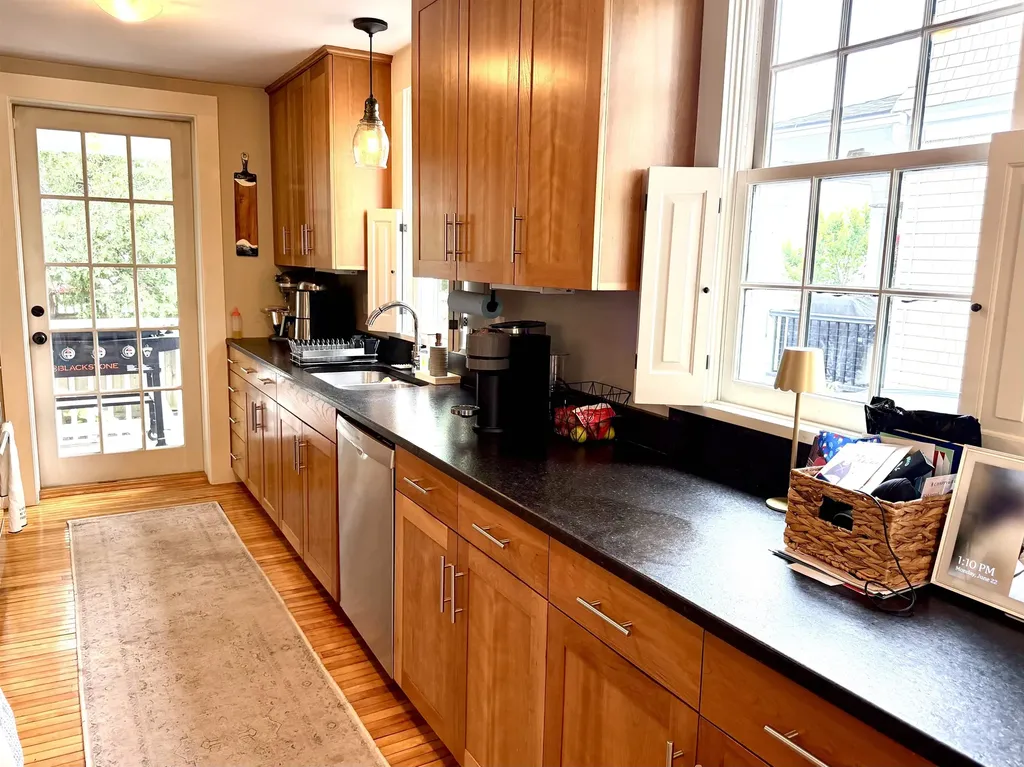 65 Mark Street Portsmouth NH 03801