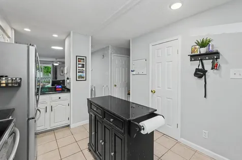 4 Granite Circle Merrimack NH 03054