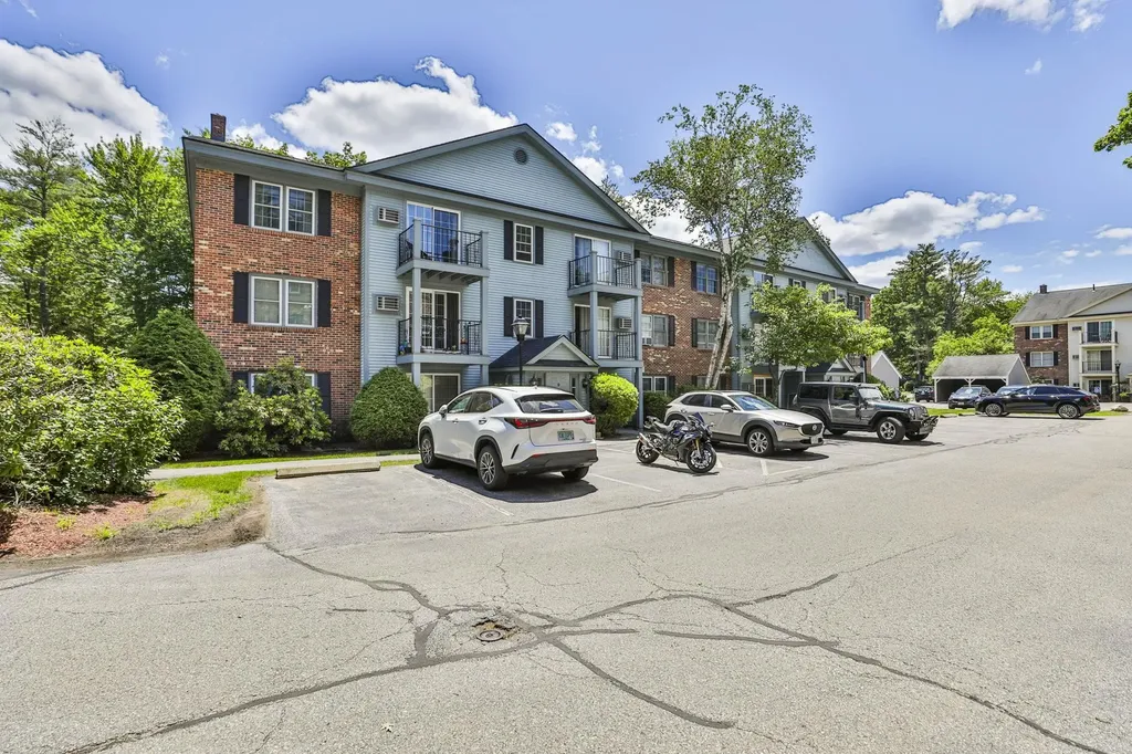 9 Northbrook Drive Manchester NH 03102