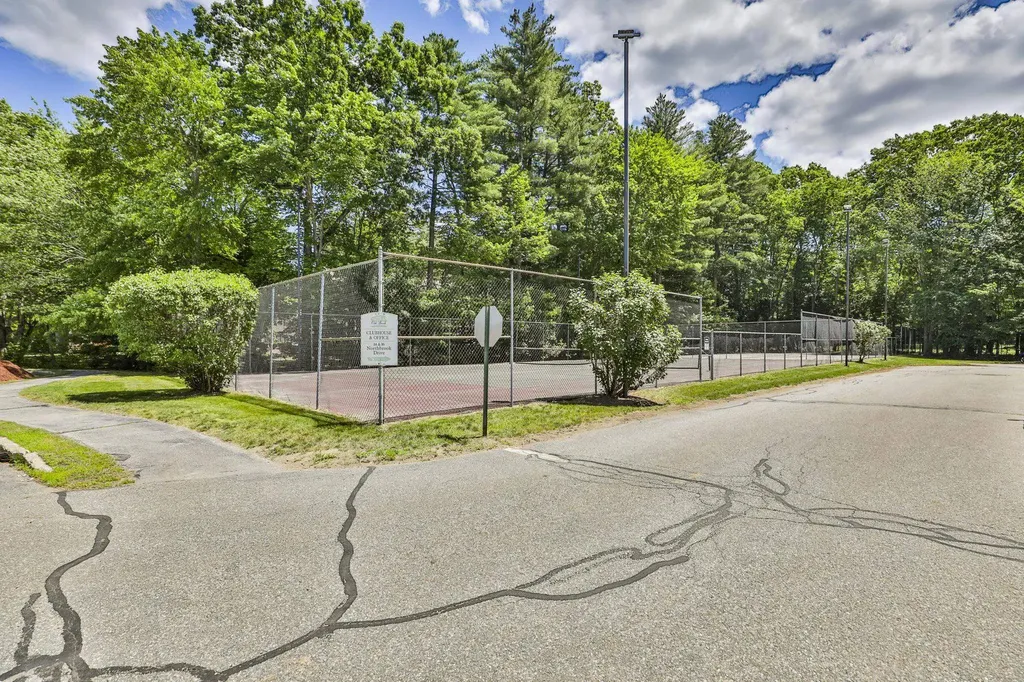 9 Northbrook Drive Manchester NH 03102