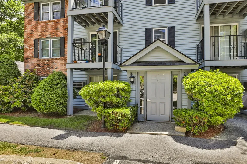 9 Northbrook Drive Manchester NH 03102