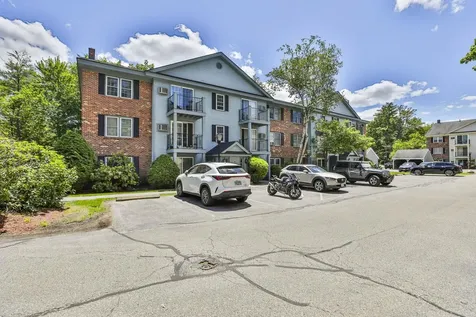 9 Northbrook Drive Manchester NH 03102