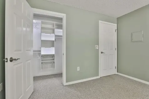 9 Northbrook Drive Manchester NH 03102