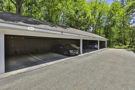 9 Northbrook Drive Manchester NH 03102
