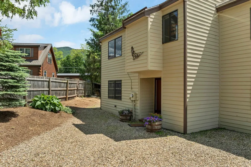 6 Loon Valley Road Lincoln NH 03251