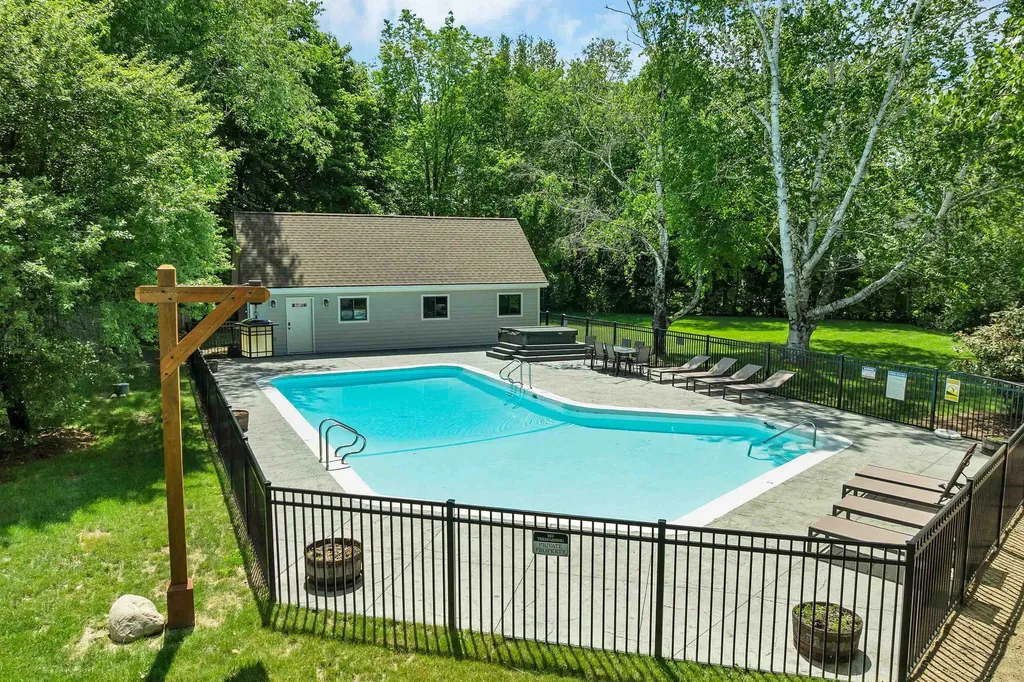 6 Loon Valley Road Lincoln NH 03251