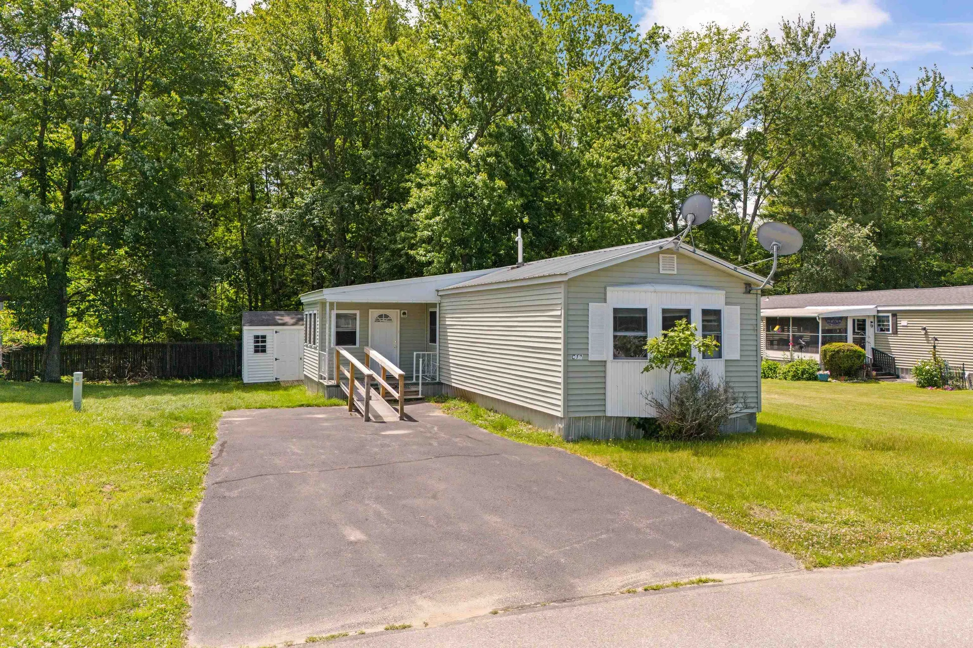 290 Calef Highway Epping NH 03042