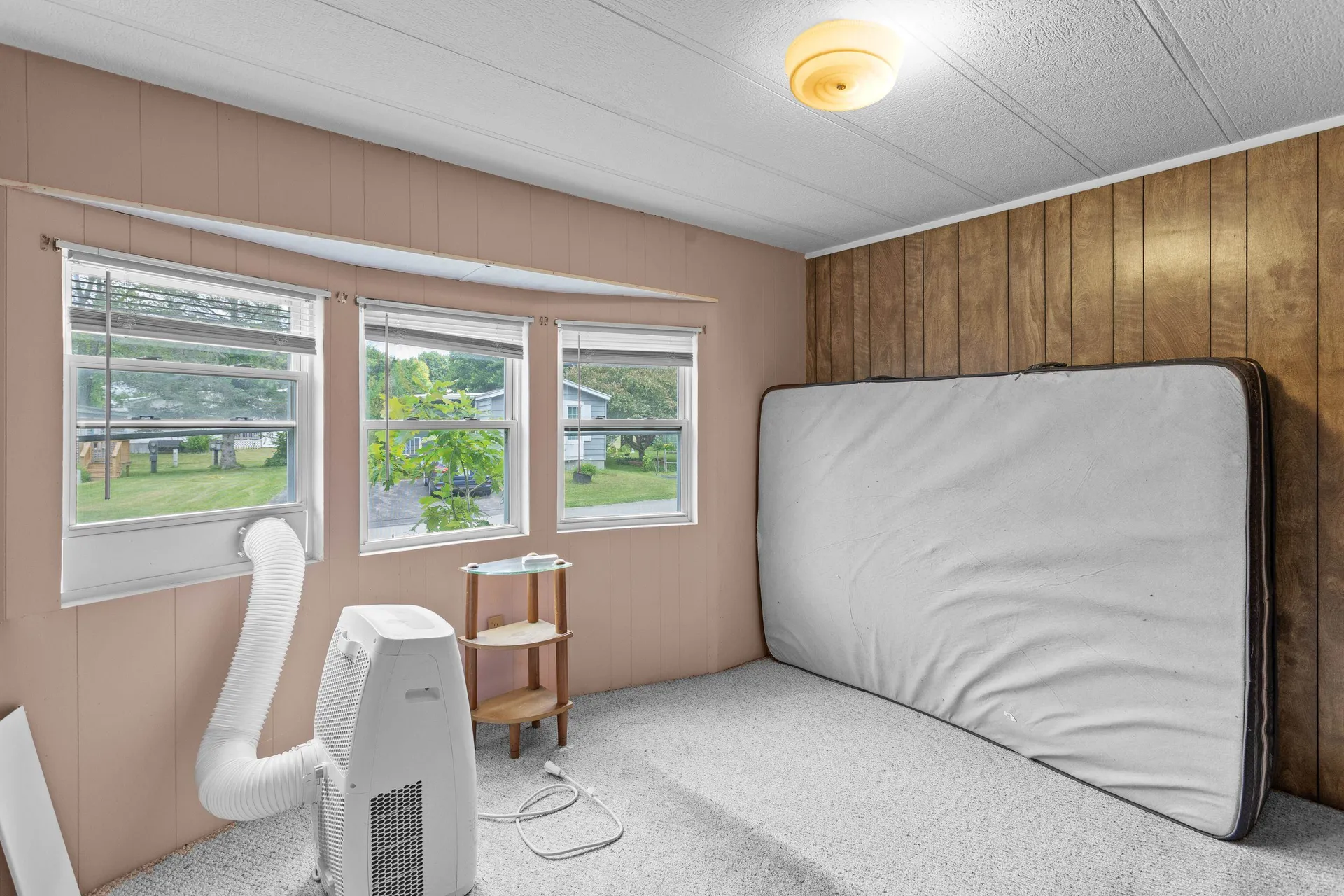 290 Calef Highway Epping NH 03042
