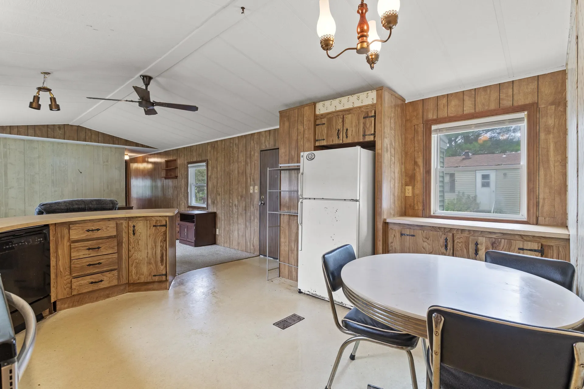 290 Calef Highway Epping NH 03042