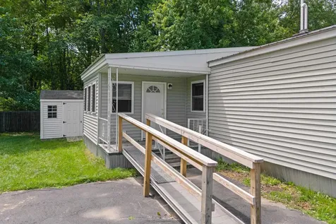 290 Calef Highway Epping NH 03042