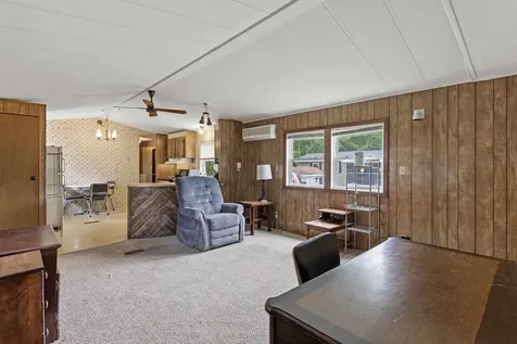 290 Calef Highway Epping NH 03042