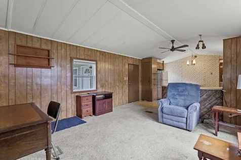 290 Calef Highway Epping NH 03042