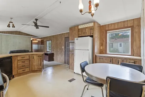 290 Calef Highway Epping NH 03042