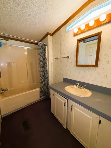11 Corey's Mobile Home Park Littleton NH 03561