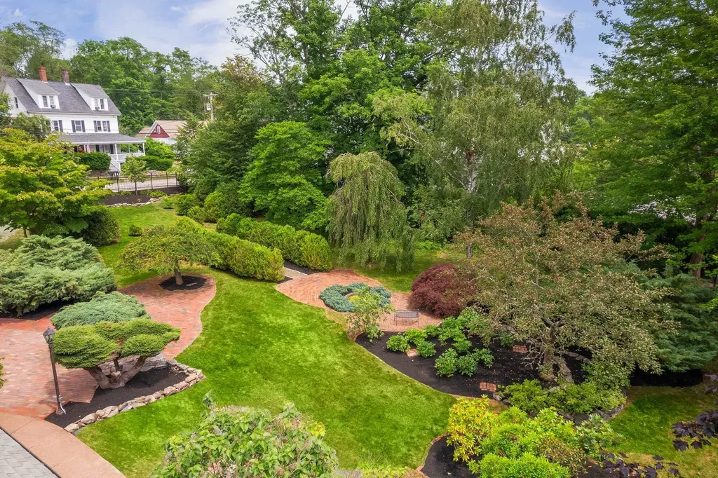 425 York Street York ME 03911