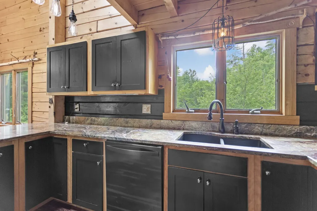 388 Perch Pond Road Holderness NH 03245