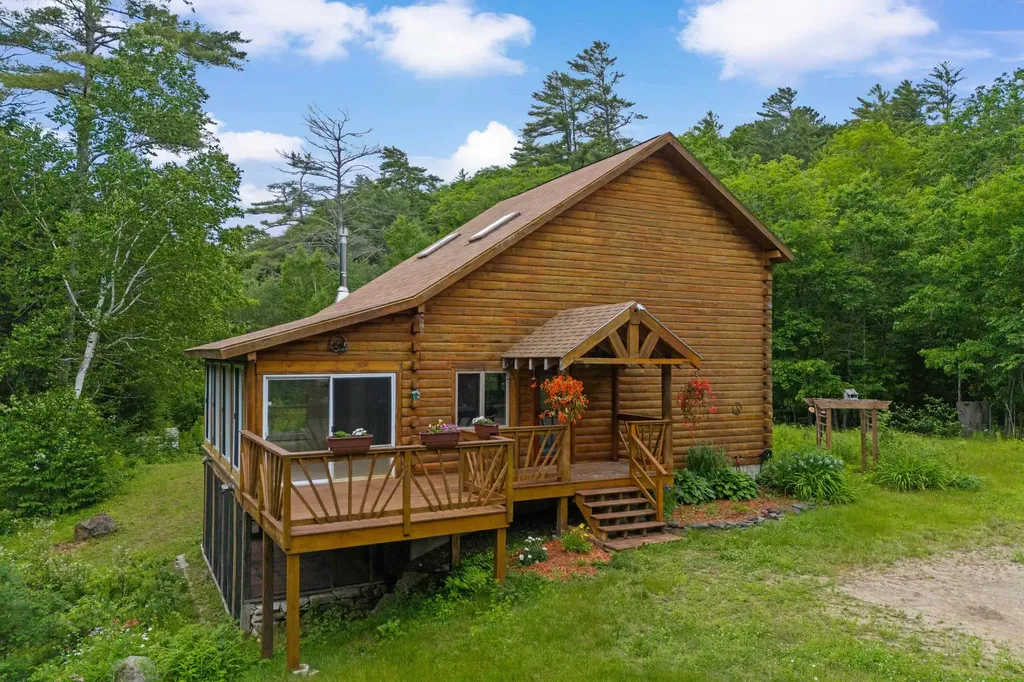 388 Perch Pond Road Holderness NH 03245