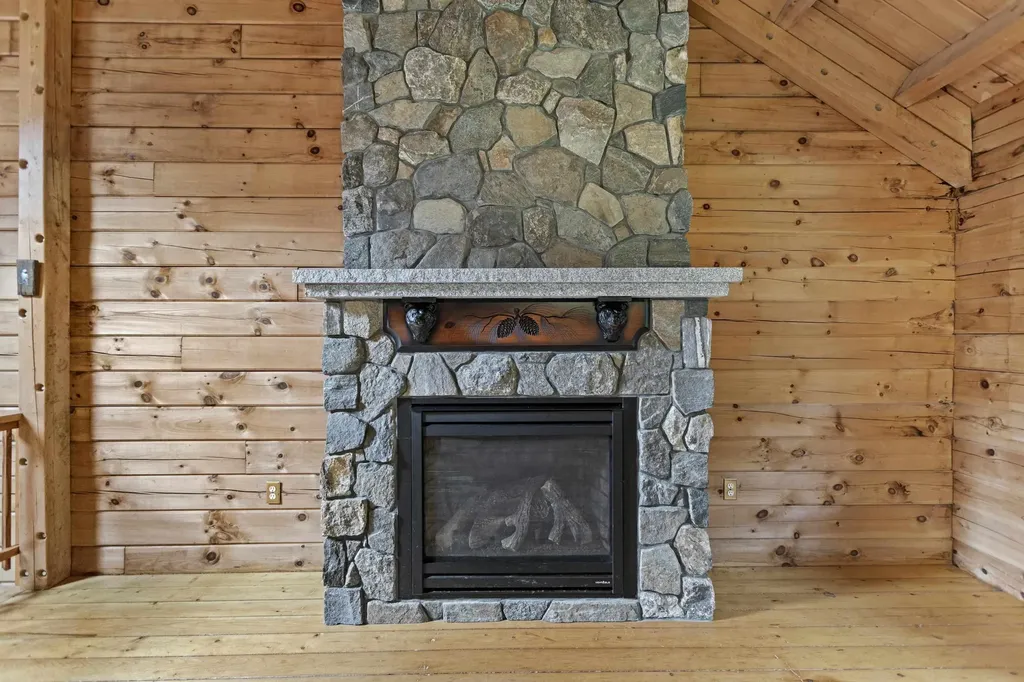388 Perch Pond Road Holderness NH 03245